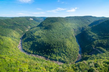 At nalı vadisinin güzel manzarası (Valle da Ferradura) - Canela, Rio Grande do Sul - Brezilya