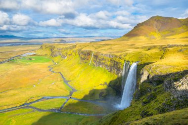 Seljalandsfoss Şelalesinden muhteşem manzara - İzlanda