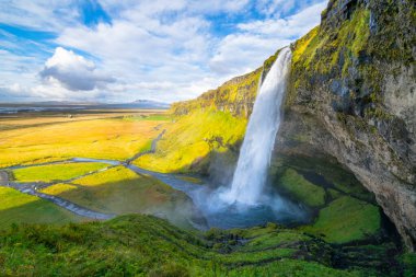 Seljalandsfoss Şelalesinden muhteşem manzara - İzlanda