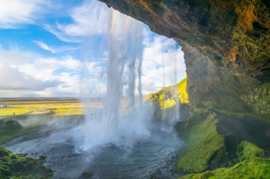 Seljalandsfoss Şelalesinden muhteşem manzara - İzlanda