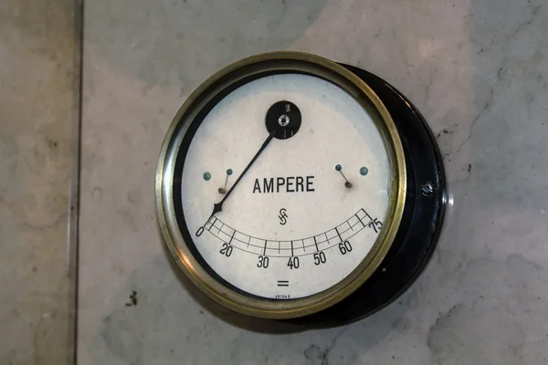 Old ampermeter device — Stock Photo, Image