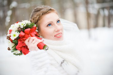 Güzel gelin buketi önce düğün töreni ile