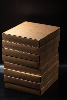 Arkaplanda ambalaj için karton kutular