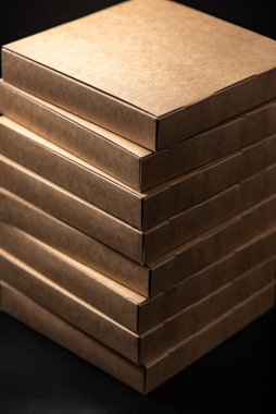 Arkaplanda ambalaj için karton kutular