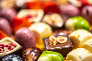 Lezzetli ve pahalı şekerler.