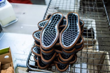 Yüksek kaliteli deri ayakkabılar üreten fabrika.