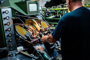 Yüksek kaliteli deri ayakkabılar üreten fabrika.