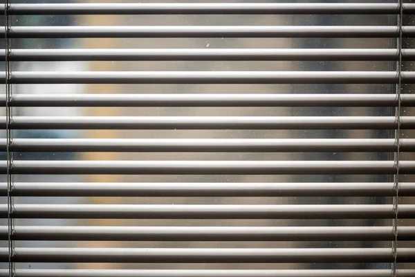 Jalousien Mit Weißen Streifen — Stockfoto