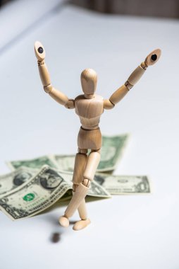 İş konsepti. Başarılı bir finansal anlaşma. Paralı adam.