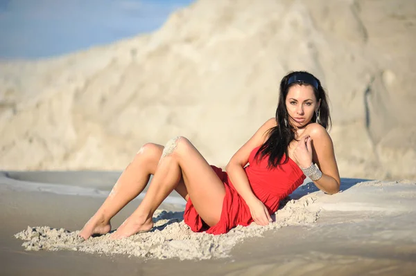 Lifestyle Foto Von Frau Mit Perfektem Haar Allein Strand Sinnliche — Stockfoto