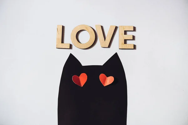 Schwarze Katze Mit Herz Auf Weißem Hintergrund — Stockfoto