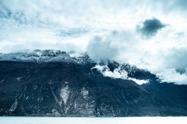 Dağların güzel manzarası