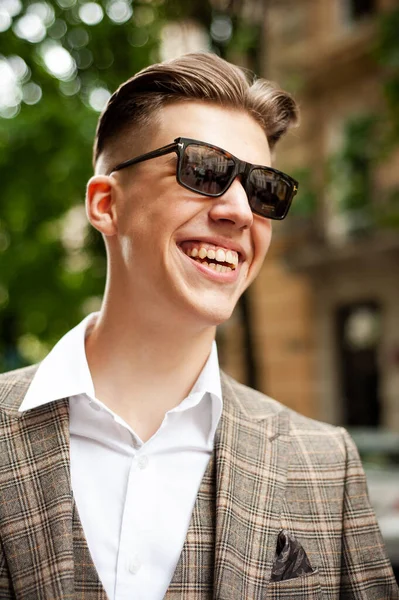 Handsome Young Man Sunglasses Posing — Stockfoto