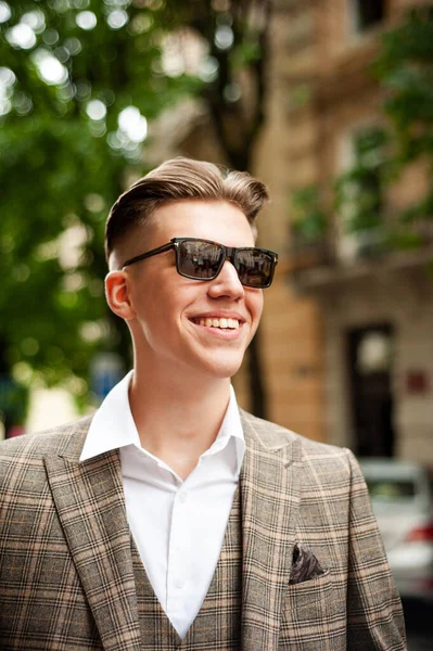 Handsome Young Man Sunglasses Posing — Stockfoto