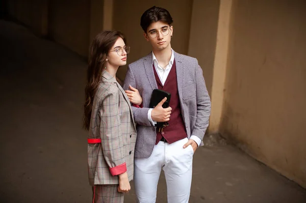 Young Couple Love Walking Looking Each Other — Photo