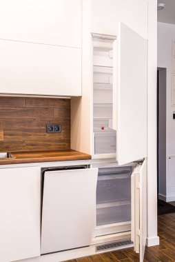 Konforlu kiralık oda. Güneşli iç mekan