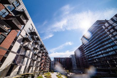 Konforlu kiralık oda. Güneşli iç mekan