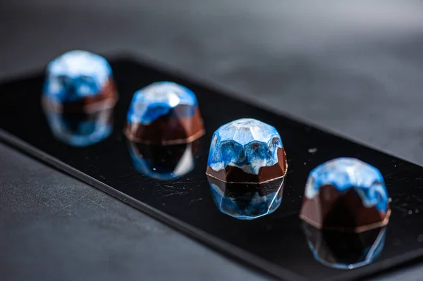 Sortiment Bonbons Aus Schokolade Isoliert Auf Einem Hintergrund — Stockfoto