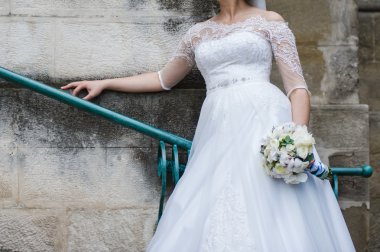 Güzel gelin buketi önce düğün töreni ile