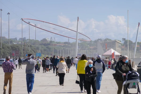 Porto Portugália 2021 Május Matosingos Sétány Janet Echelman Net Szobor Jogdíjmentes Stock Fotók