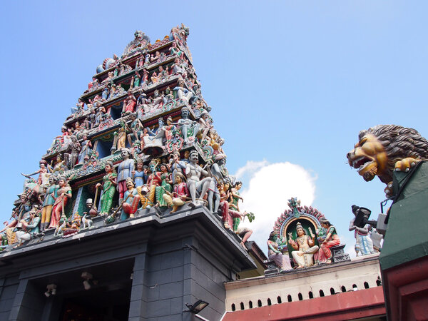 Sri Mariamman Temple, located in the Chinatown neighborhood, is the oldest Hindu temple in Singapore