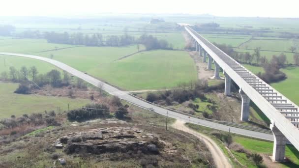 Повітряний Дрон Вид Сучасний Акведук Його Стовпами — стокове відео