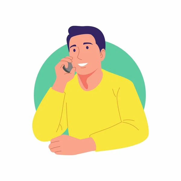 Adam arkadaşından gelen bir telefona cevap veriyor. Cep telefonu tutan bir iş adamı.