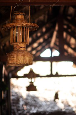 Sri Lanka sahilindeki kafede fener.