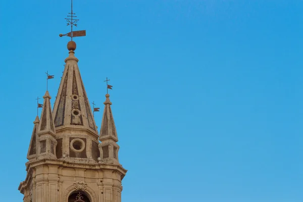 青空に鐘の塔 — ストック写真