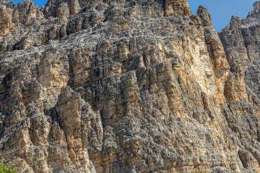 İtalya 'da dolomitlerin panoraması manzara için idealdir..