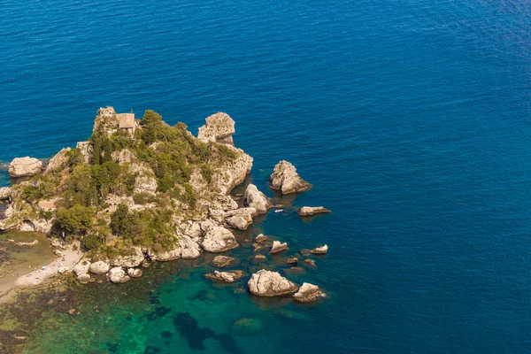 Itálie: Letecký pohled na ostrov a Isola Bella — Stock fotografie