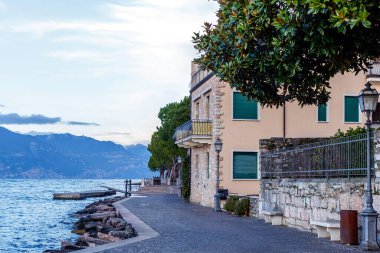 Torri del Benaco 'dan Lakefront