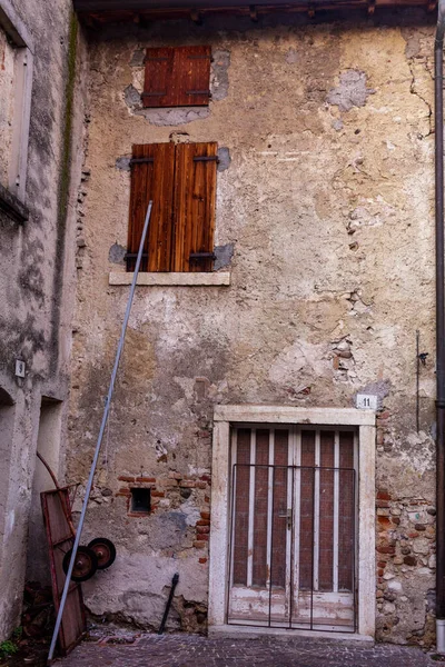 Vue de Lazise. — Photo