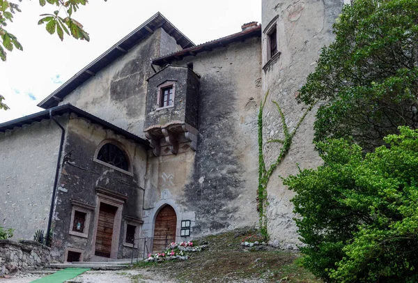 Castel Toblino en la provincia de Trento. — Foto de Stock