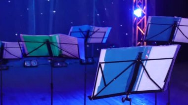 notları ile müzik standı