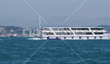 Boğazdaki Yolcu Kayığı.