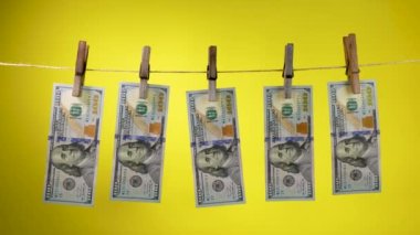 Dolarlar çamaşır iğnesinde kurur.