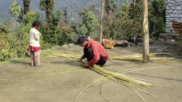 Sherpa i Lukla — Stockvideo