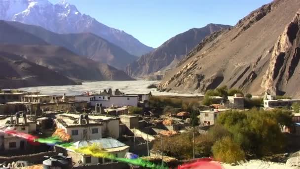 Manang, pueblo en lo alto del Himalaya — Vídeo de stock