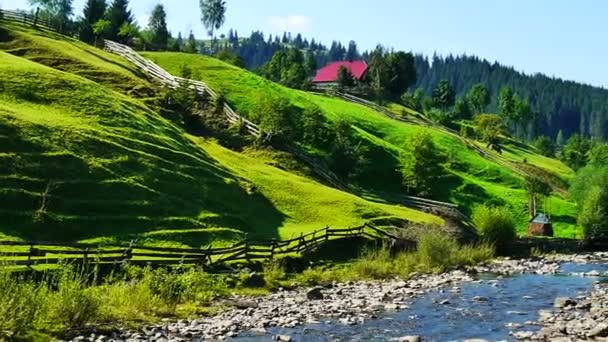 Panorama över Karpaterna village — Stockvideo