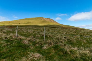 Mam Tor 'dan Losehill Pike Parçası' na Tepe Bölgesi 'ndeki dağ sıraları boyunca bir gezi.