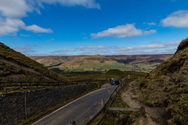 Mam Tor 'dan Losehill Pike Parçası' na Tepe Bölgesi 'ndeki dağ sıraları boyunca bir gezi.
