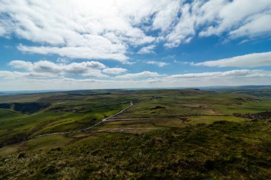 Mam Tor 'dan Losehill Pike Parçası' na Tepe Bölgesi 'ndeki dağ sıraları boyunca bir gezi.