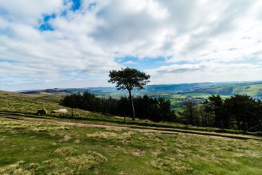 Mam Tor 'dan Losehill Pike Parçası' na Tepe Bölgesi 'ndeki dağ sıraları boyunca bir gezi.
