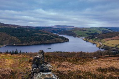 Peak District Brandord Edge Ulusal Parkı Sabah Yürüyüşü 2021 Nisan