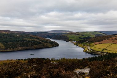Peak District Brandord Edge Ulusal Parkı Sabah Yürüyüşü 2021 Nisan