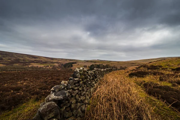 Morgenwanderung Peak District Brandord Edge Nationalpark 2021 April — Stockfoto