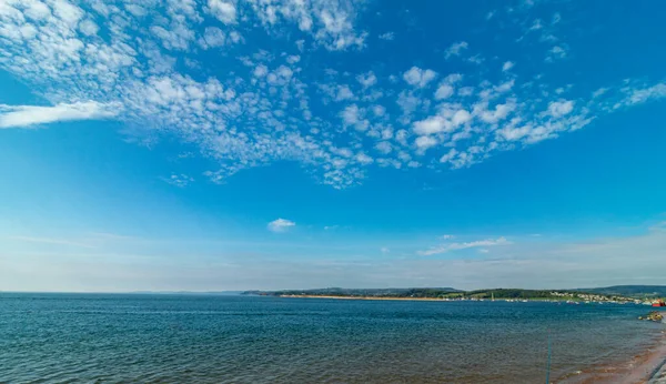 Exmouth Sahili, sabah sular çekilince.