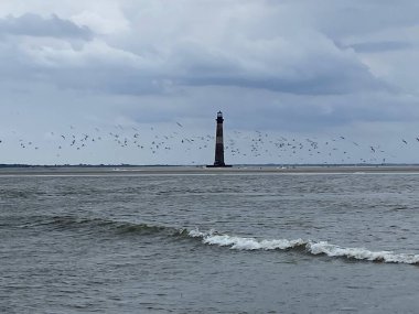 Folly Beach 'teki deniz feneri.