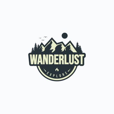 Eski dağ, güneş, kuşlar ve çam ormanlarının macera ve açık hava etkinlik rozeti, çıkartma, amblem ve logo tasarımı için uygun vektör çizimi